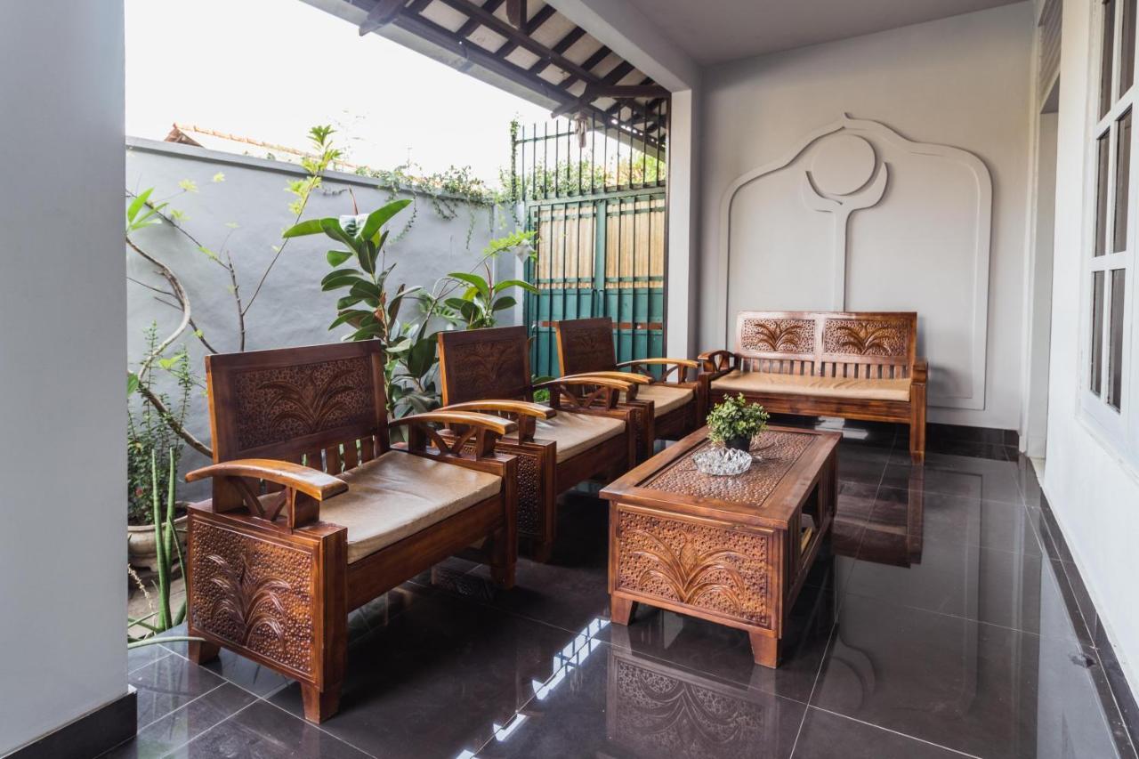 Ndalem Sarengat Apartment Yogyakarta Exterior photo