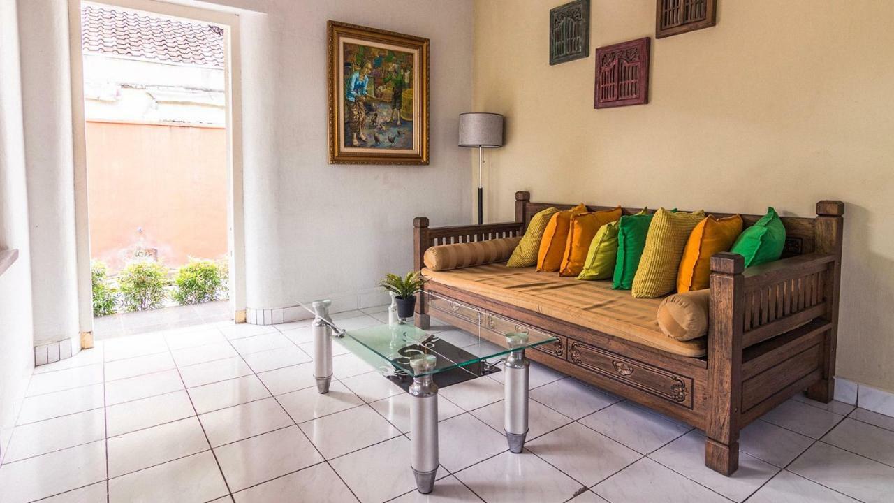 Ndalem Sarengat Apartment Yogyakarta Exterior photo